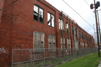 Looking north on Lucas Street from its intersection with West Walnut Street.