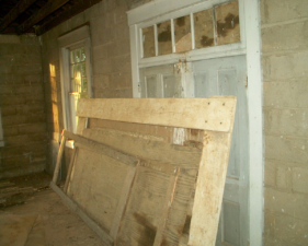 It appeared that the inside of the building was being used as storage.