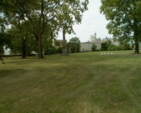 An overview of the cemetery. There were not many tombstones still standing.