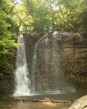 This angle shows the heavy water flow on the left side of the falls.