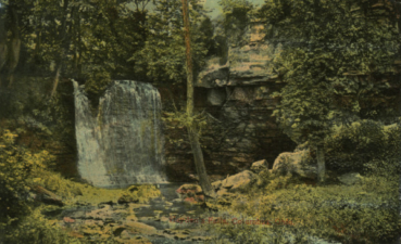 This 1911 postcard showed how the falls appeared more than 100 years ago.