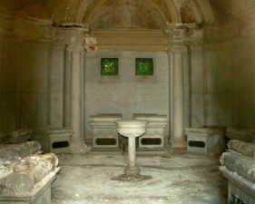 Inside the mausoleum was an awesome sight.