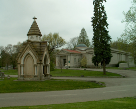 Huntington Chapel with the Gay Mausoleum in the foreground.