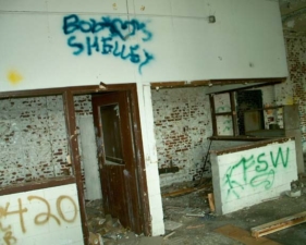 Another look at the office just inside the overhead door.