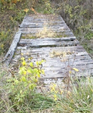 A closer look at the footbridge.