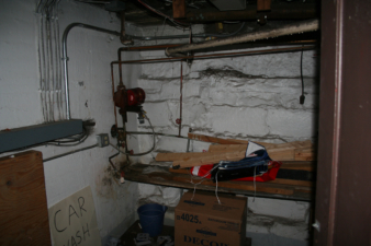 One of the small dressing rooms beneath the stage.