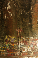 This seam runs all the way around the tunnel.