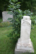 The first name of this Cavnah family stone was too worn to read.