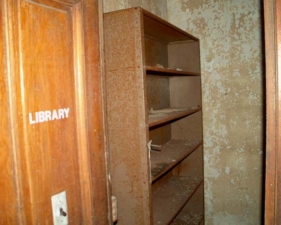 The library was about the size of a small walk-in closet.