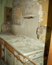The kitchen of the administration office where the warden lived.