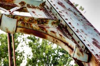 A closer look at one of the corner braces above the bridge deck.