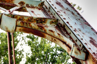 A closer look at one of the corner braces above the bridge deck.