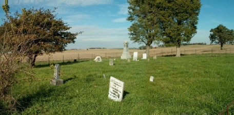 A wide view of the cemetery grounds.