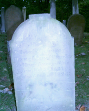 The tombstone of Elizabeth Rarey. Born February 1821, Elizabeth died on January 17, 1826 just before her 5th birthday.