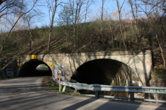 The south face of the tunnel just after a bend in the road.