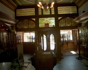 The main entry of Elevator Brewery & Draught Haus.