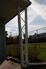Lustron's unique zig-zag trellis, one of the signatures of a Lustron home.